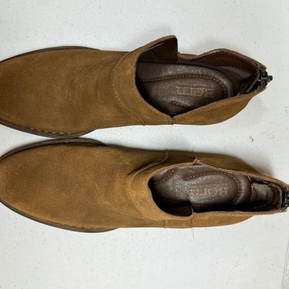 Born Shari II Tan Suede Ankle Boots size 7M southwestern western EUC - Picture 3 of 7